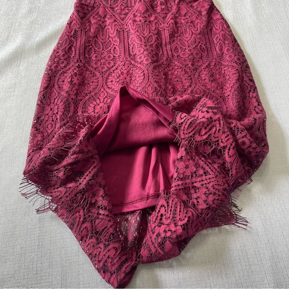 Lulu’s Remarkable Burgundy Lace Sheath Dress. Size XS - Picture 10 of 16